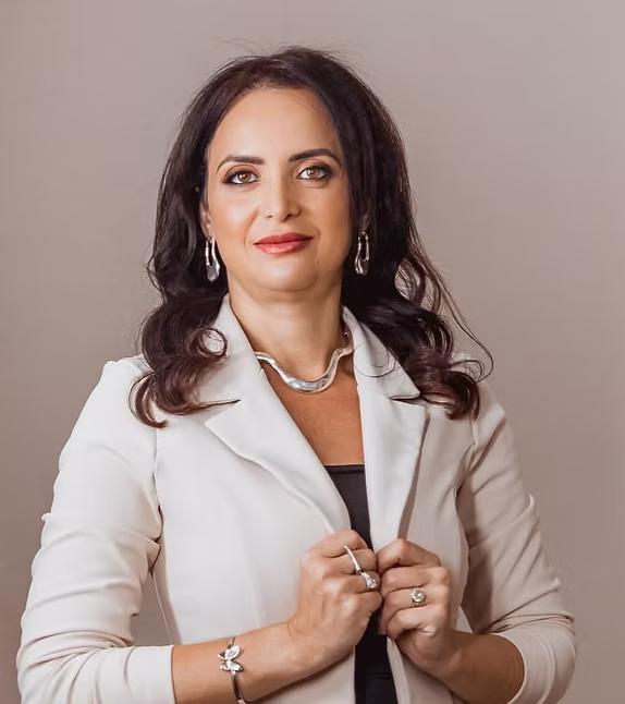 Me. Lorena Lisita
